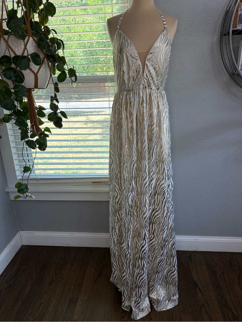 NWT Loragal Metallic Gold Animal-Print Halter Maxi Dress Gown Size Medium